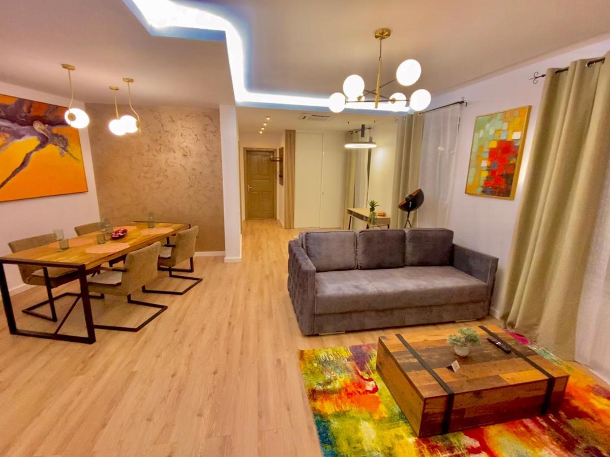 Blancris Boutique Apartamento Braşov Exterior foto