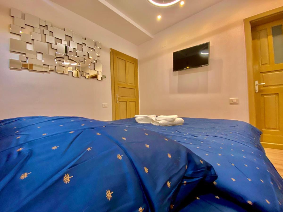 Blancris Boutique Apartamento Braşov Exterior foto