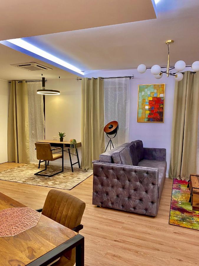 Blancris Boutique Apartamento Braşov Exterior foto