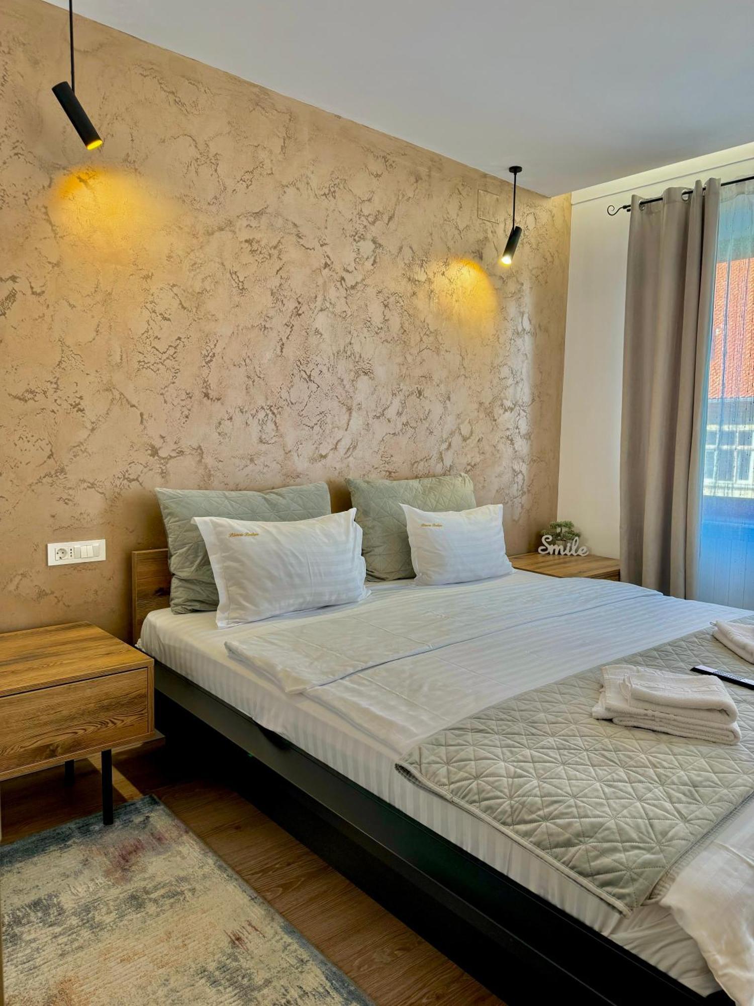 Blancris Boutique Apartamento Braşov Exterior foto