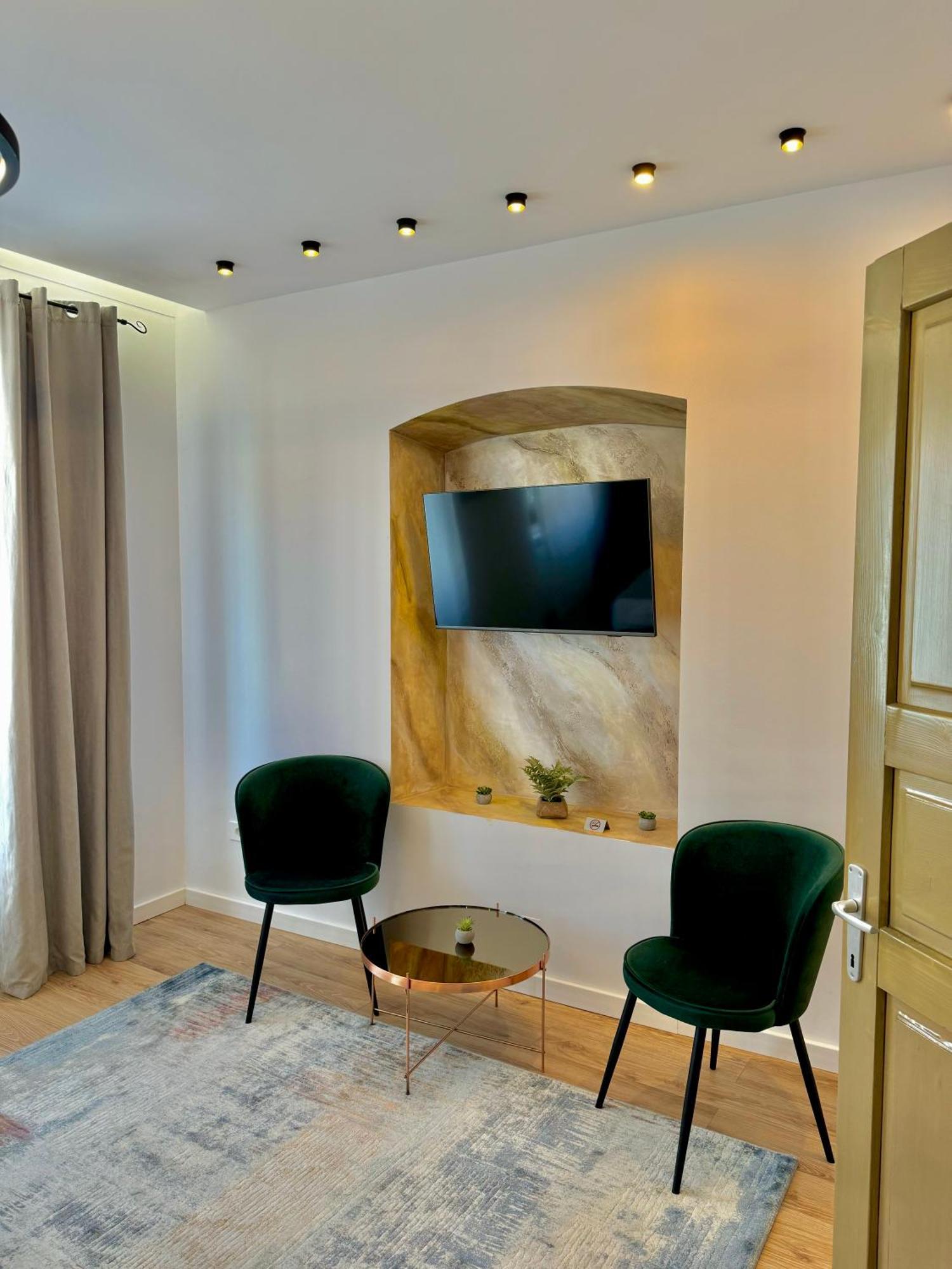 Blancris Boutique Apartamento Braşov Exterior foto